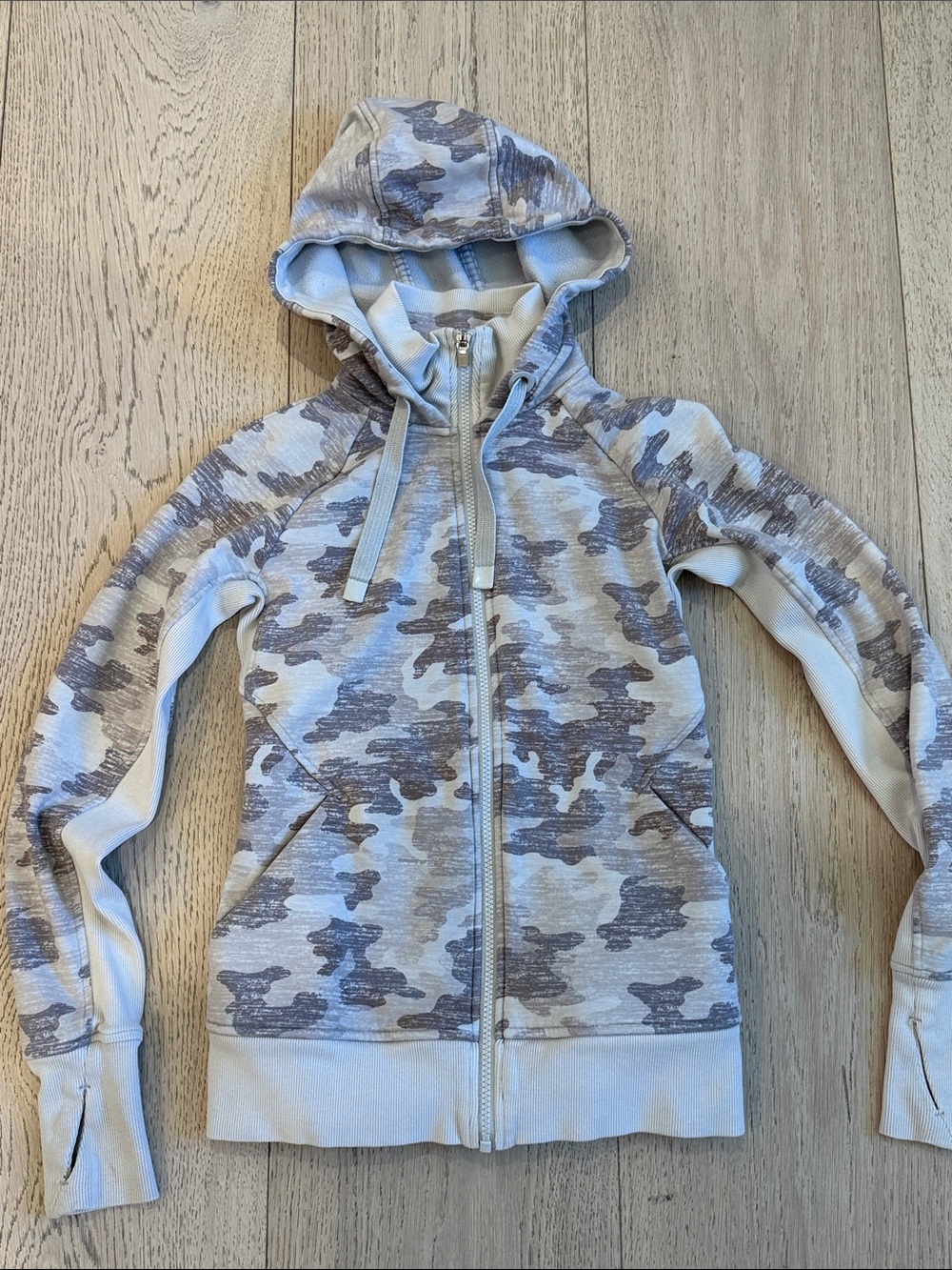 Athleta Triumph Full-Zip Hoodie in Gray Camo Size XXS